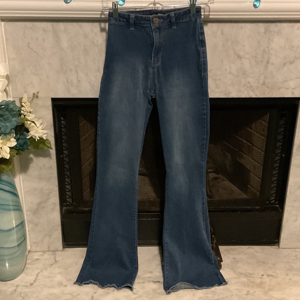 Fashion Nova Blue High-Rise Flared Jeans with Raw Hem - Picture 5 of 7
